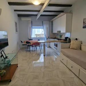 https://casa-di-gabriela.hotels-amalfi.com
